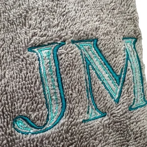Albornoz bordado adulto nombre o iniciales, unisex gris