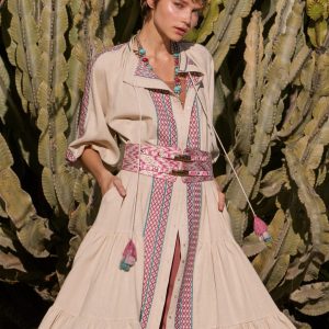 Vestido largo bordado